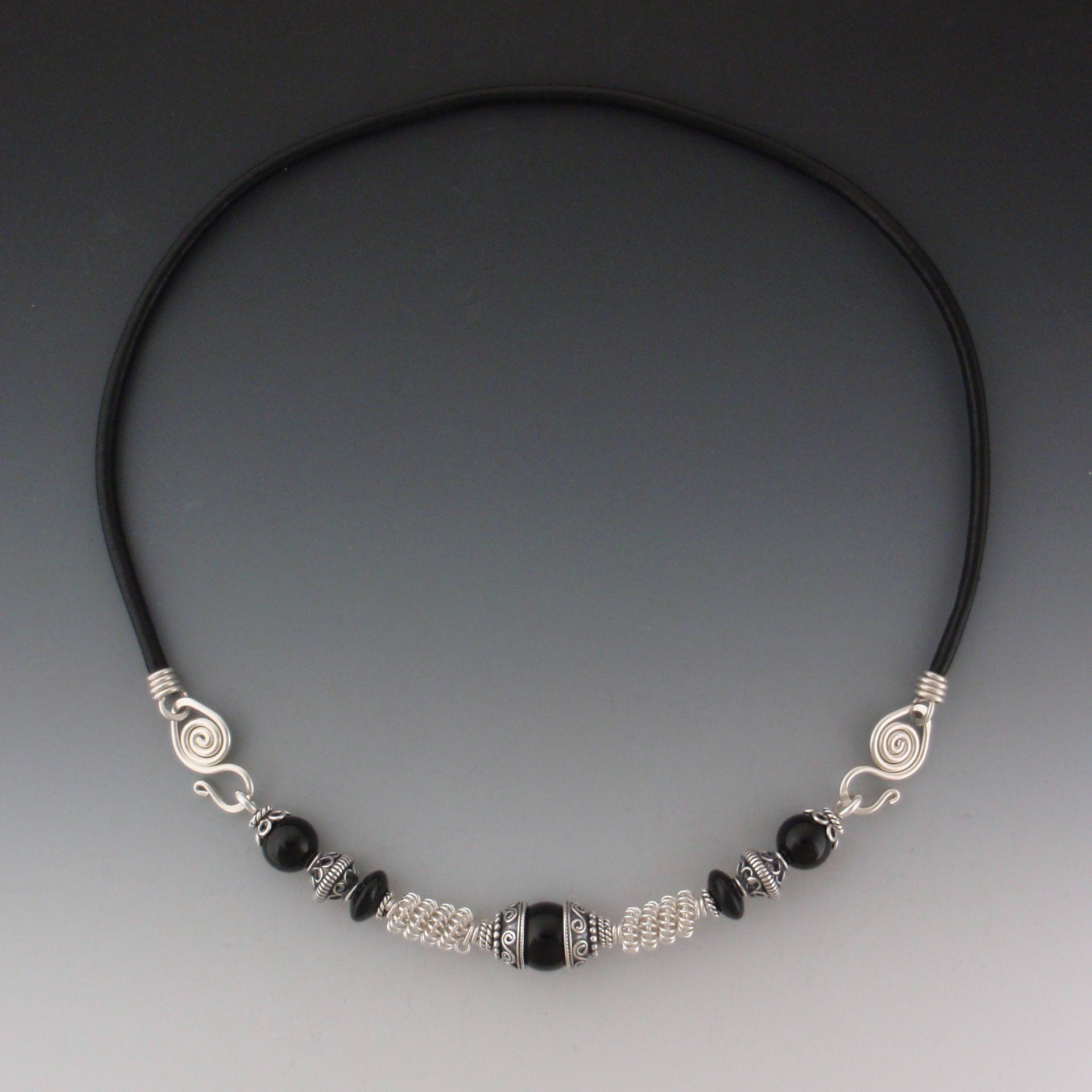 onyx choker