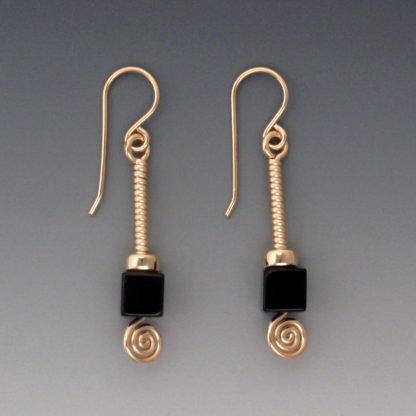 Black Onyx Gold Earrings, erg-423